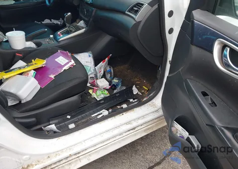 2019 Nissan Sentra Sr Turbo z USA, uszkodzony, nr VIN 3N1CB7AP9KY281321